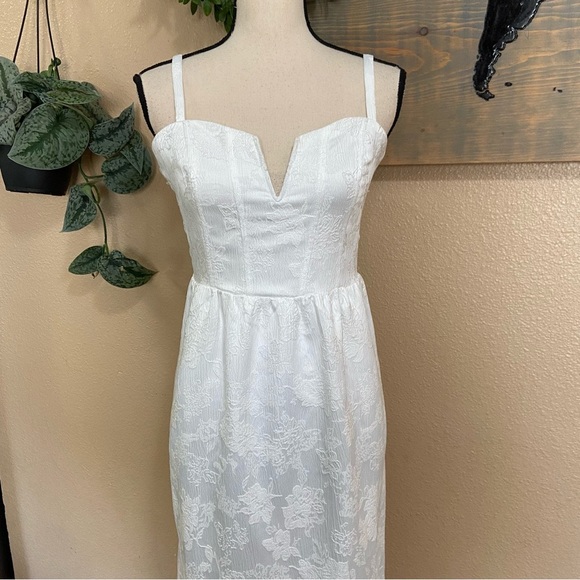 NWOT Lulus Major Perfection White Floral Jacquard Midi Dress with Pockets - Picture 3 of 11
